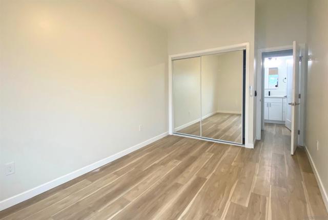 2104 Diamond St, San Diego CA: https://media.crmls.org/mediaz/e451d8f1-f72c-4ad1-925b-527e75c3e004.jpg