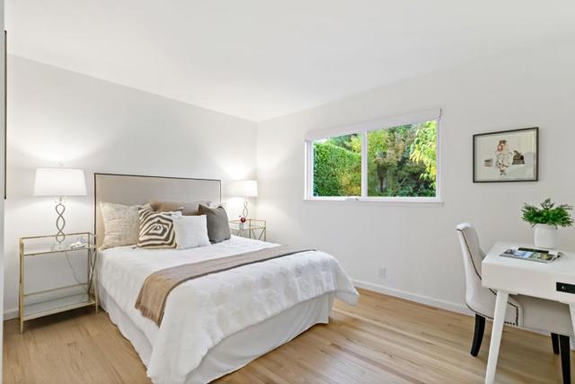 3848 Vineyard Drive, Redwood City CA: https://media.crmls.org/mediaz/e4524aeb-ece1-47bd-869e-78a7c295dbab.jpg