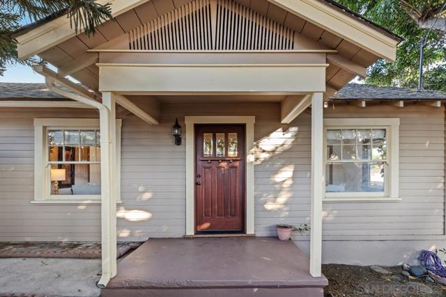 2707 Sweetwater Rd, Spring Valley CA: https://media.crmls.org/mediaz/e4532b0d-8ca6-4e46-8569-811b2dc9bee0.jpg