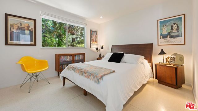 4965 Calvin Avenue photo 18