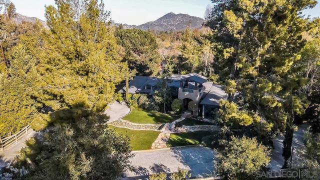 13327 Calle Colina, Poway, California 92064, 6 Bedrooms Bedrooms, ,5 BathroomsBathrooms,Single Family Residence,For Sale,Calle Colina,250020636SD