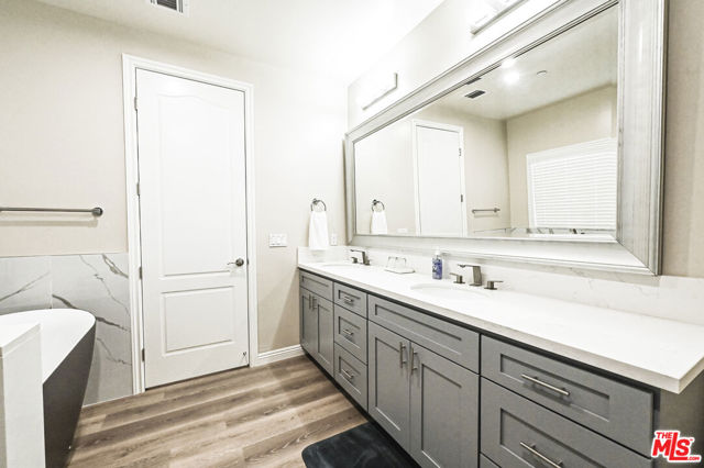 2028 S Chapel Avenue, Alhambra CA: https://media.crmls.org/mediaz/e456914d-f4b4-433e-a82f-b32f107b3937.jpg