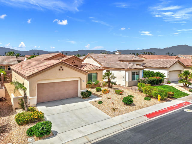 78687 Stansbury Court, Palm Desert CA: https://media.crmls.org/mediaz/e4570820-4b51-4312-b204-722c4795d4b3.jpg
