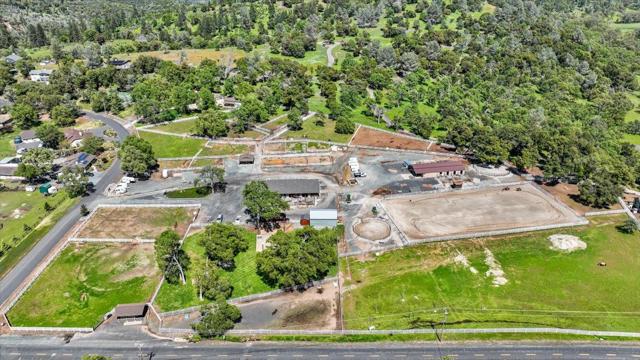 20944 Woodside Way, Groveland CA: https://media.crmls.org/mediaz/e457aea1-46f1-4f10-9a56-c926346b8f57.jpg