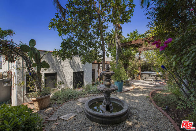 6105 Mount Angelus Drive, Los Angeles CA: https://media.crmls.org/mediaz/e458b71b-163f-4d12-bda7-58e9fd4e8e07.jpg