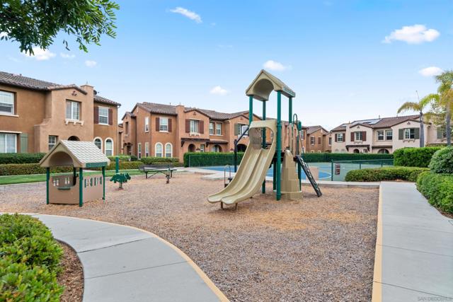 6102 Alida Row, San Diego CA: https://media.crmls.org/mediaz/e458ce5a-402e-43fd-abc5-167b7c06d9d0.jpg