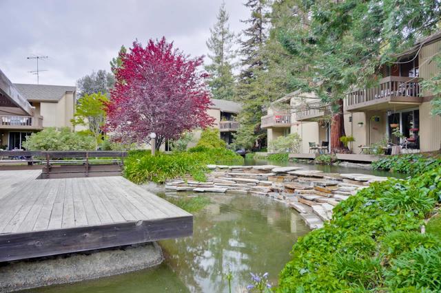 505 Cypress Point Drive, Mountain View CA: https://media.crmls.org/mediaz/e45920e6-94f3-4670-8b80-405bc8fb4b78.jpg
