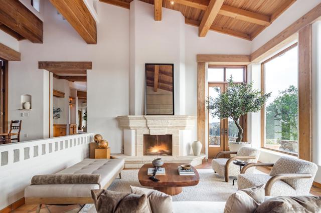 6884 El Camino Del Norte, Rancho Santa Fe CA: https://media.crmls.org/mediaz/e45a3176-5b7d-433f-8c64-660835f03242.jpg