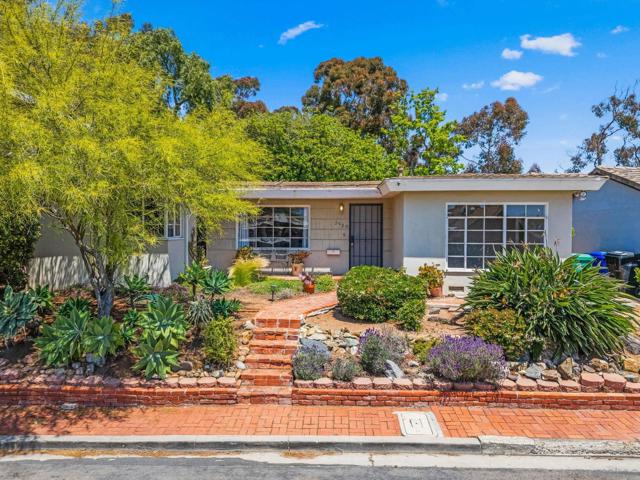 3958 Pringle Street, San Diego CA: https://media.crmls.org/mediaz/e45a51c4-bc59-438b-b5e5-500be9016903.jpg