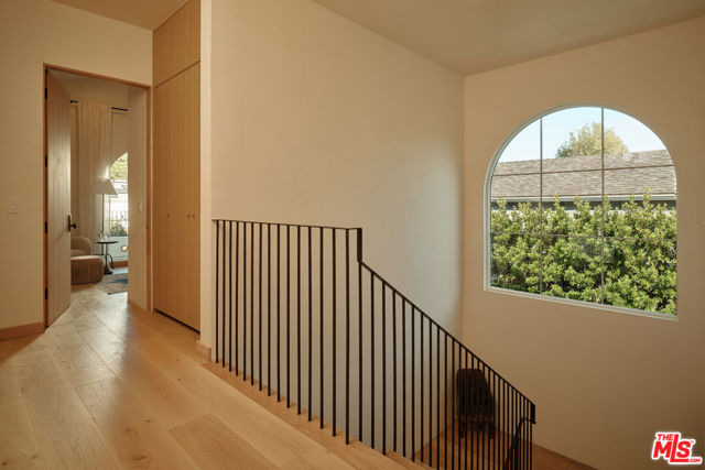 5 Bed Home for Sale in Los Angeles, California