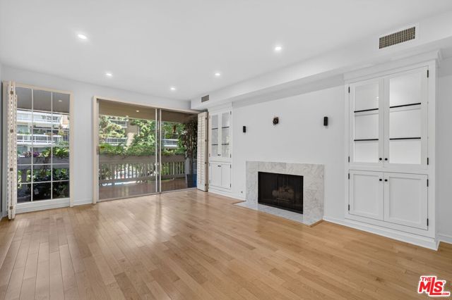 4338 Redwood Avenue, B114 photo 6