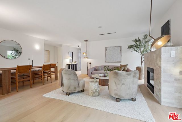 4539 Atoll Avenue, Sherman Oaks CA: https://media.crmls.org/mediaz/e45d50b7-76a8-412b-90f3-73c352a00ccb.jpg