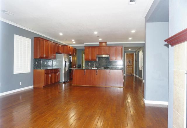 334 Honeybell Street, Los Banos CA: https://media.crmls.org/mediaz/e45d9030-870f-46c0-8f4a-efd25d93917f.jpg