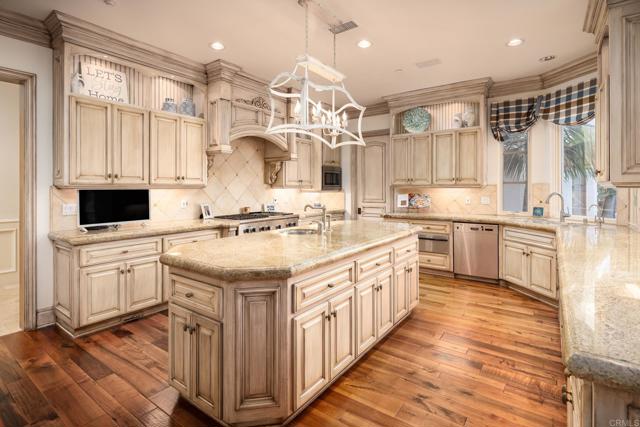 Image 16 of 44 For 14211 Dalia Dr
