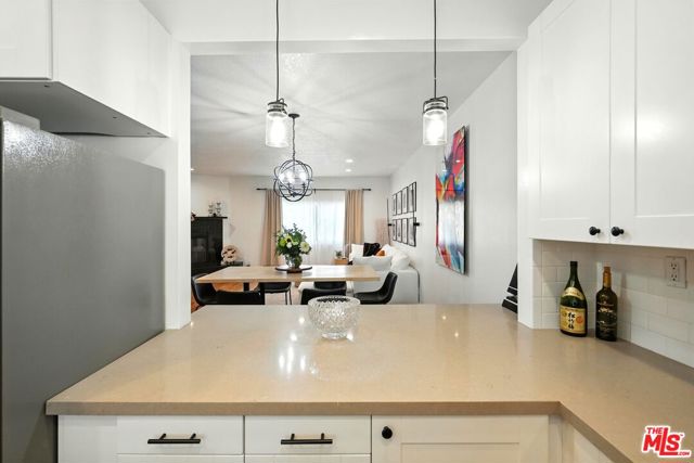 13012 Valleyheart Drive, Studio City CA: https://media.crmls.org/mediaz/e45ef3ad-e7d4-45d2-9cfc-77af064ae785.jpg