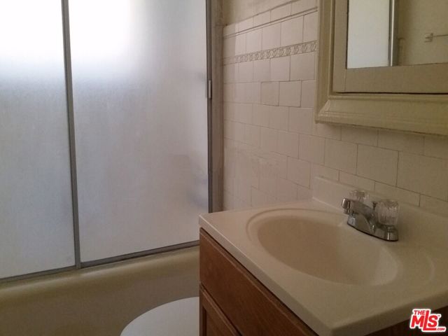 335 S Berendo Street, Los Angeles CA: https://media.crmls.org/mediaz/e46040e7-ac3b-43ea-80c5-5a78412446e5.jpg