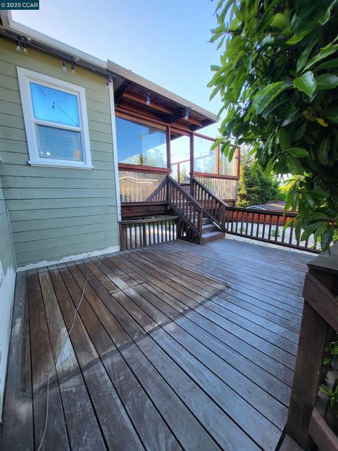 814 Marin Rd, El Sobrante CA: https://media.crmls.org/mediaz/e4608472-cf18-4203-9471-6ba6b18cb233.jpg