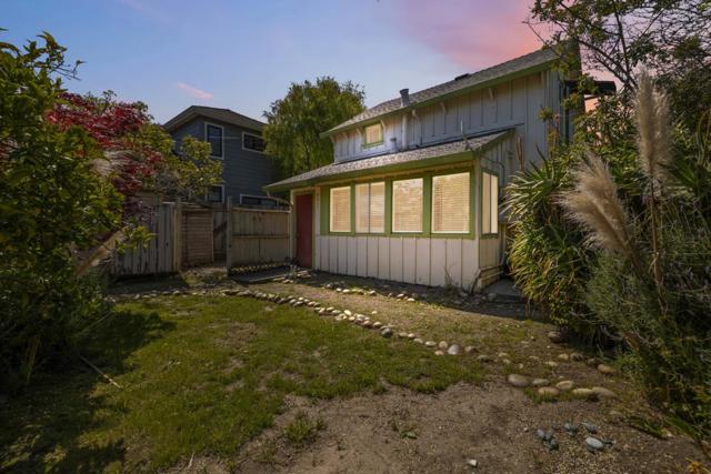 399 13th Avenue, Santa Cruz CA: https://media.crmls.org/mediaz/e460a1c0-9cc0-4c90-809d-37ae8017e8bd.jpg