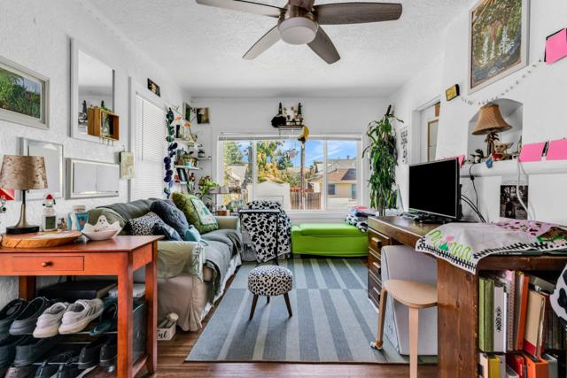 852 58th Street, Oakland CA: https://media.crmls.org/mediaz/e461073d-3899-46fa-baa4-c5107ad911e9.jpg