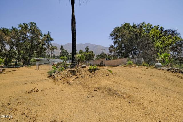 677 E Palm Street, Altadena CA: https://media.crmls.org/mediaz/e4618e0b-c0a8-434e-b7ed-9bd856afce69.jpg