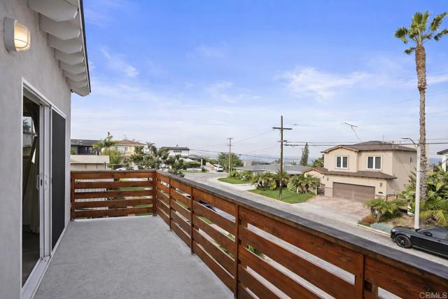 Detail Gallery Image 26 of 31 For 3749 Kingsley St, San Diego,  CA 92106 - 4 Beds | 4 Baths