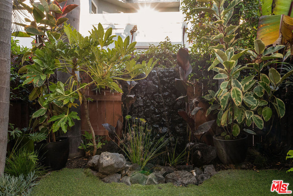 MLS #25589709 image #21