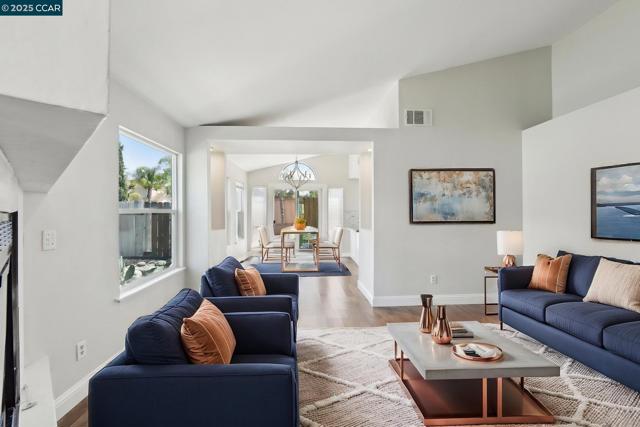4464 Pampas Cir, Antioch CA: https://media.crmls.org/mediaz/e4624293-e9a7-4f01-a6bb-68eb978dbc5c.jpg