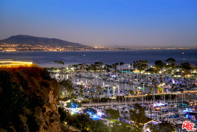 28 Saint Kitts, Dana Point CA: https://media.crmls.org/mediaz/e462cc67-f68f-440c-a866-6880bc466ef2.jpg