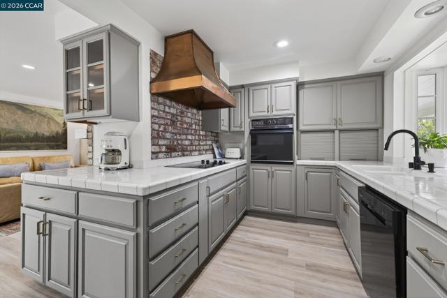 Image 8 of 41 For 1656 Foothill Park Circle