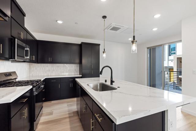 6677 Optimum Loop, San Jose CA: https://media.crmls.org/mediaz/e46356e5-e16c-4f9c-854c-bade37f0e094.jpg