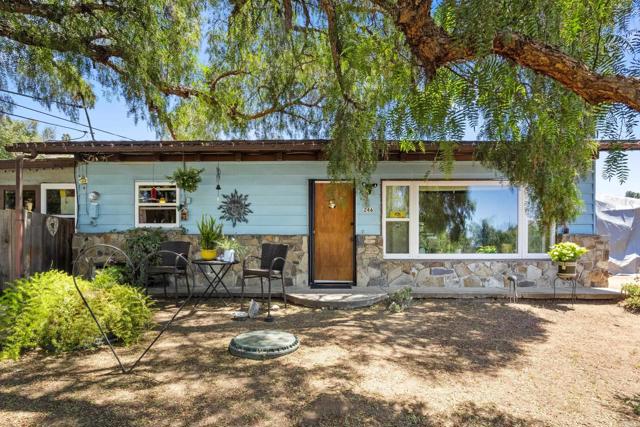 Detail Gallery Image 10 of 17 For 246 Robelini Dr, Vista,  CA 92083 - – Beds | – Baths