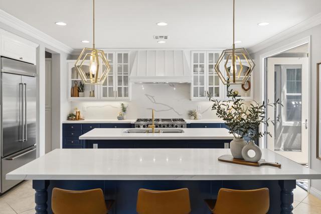 6257 Alverton, Carlsbad CA: https://media.crmls.org/mediaz/e4649d34-45e0-4f3e-88bf-62611603433d.jpg
