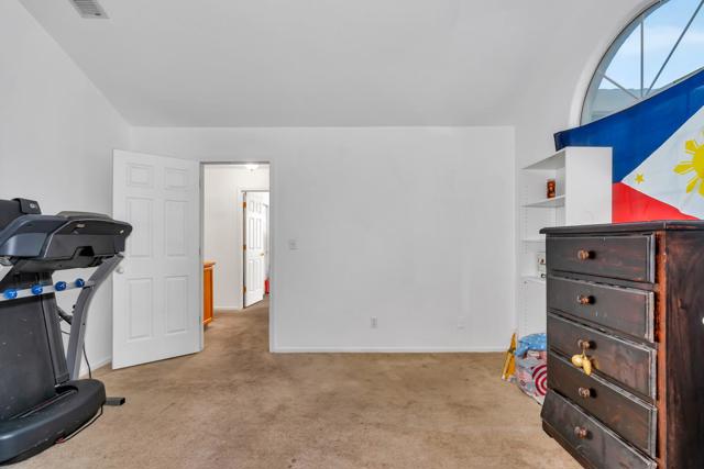 1928 Davis Drive, Los Banos CA: https://media.crmls.org/mediaz/e4657c89-b8da-4c6b-9374-ec07cc704c5c.jpg