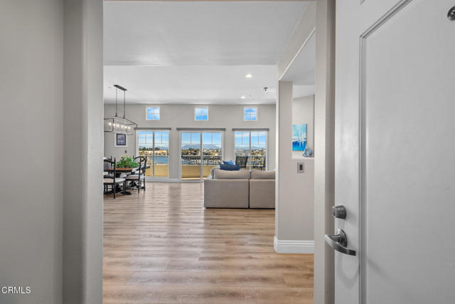 Detail Gallery Image 2 of 41 For 4376 Tradewinds Dr, Oxnard,  CA 93035 - 3 Beds | 2/1 Baths