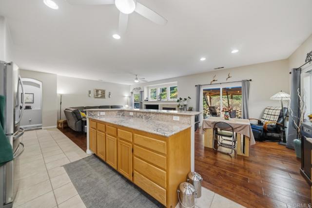 Detail Gallery Image 9 of 49 For 3146 Willow Tree Ln, Escondido,  CA 92027 - 3 Beds | 2 Baths