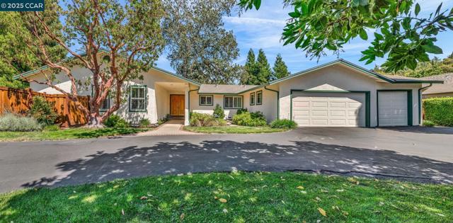 2032 Vanderslice Ave, Walnut Creek CA: https://media.crmls.org/mediaz/e466ec0f-1ab2-47f0-b390-e3e372ca4968.jpg