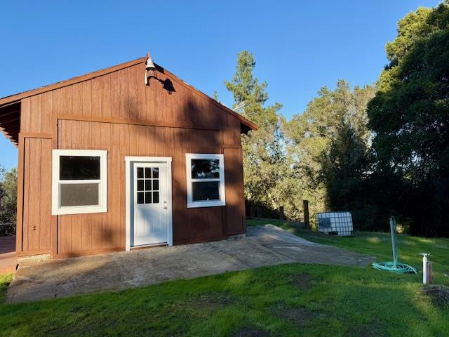 7175 Redwood Retreat Road, Gilroy CA: https://media.crmls.org/mediaz/e467e33c-6322-46c6-978e-bd097fc9fca2.jpg