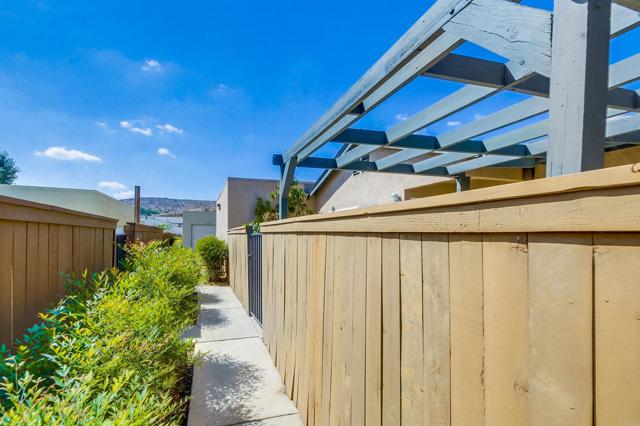 Detail Gallery Image 37 of 46 For 10248 Princess Sarit Way #0,  Santee,  CA 92071 - 2 Beds | 1 Baths