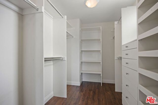 6436 Lunita Road, Malibu CA: https://media.crmls.org/mediaz/e4683eda-a5bf-4244-ab9c-cd0ecd772636.jpg