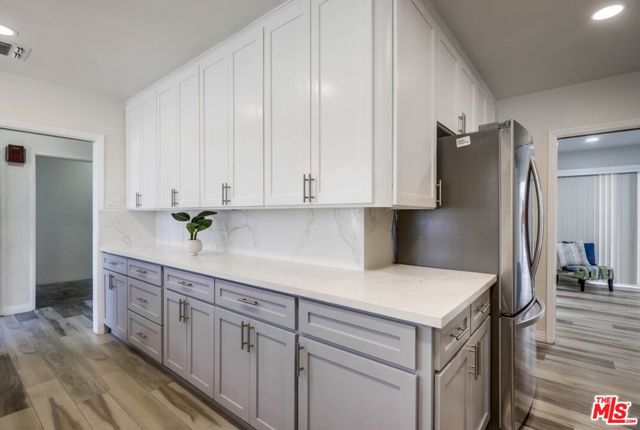 1060 E 45th Way, Long Beach CA: https://media.crmls.org/mediaz/e4685caf-2cc2-4dc8-a61c-a7bfad42db4f.jpg