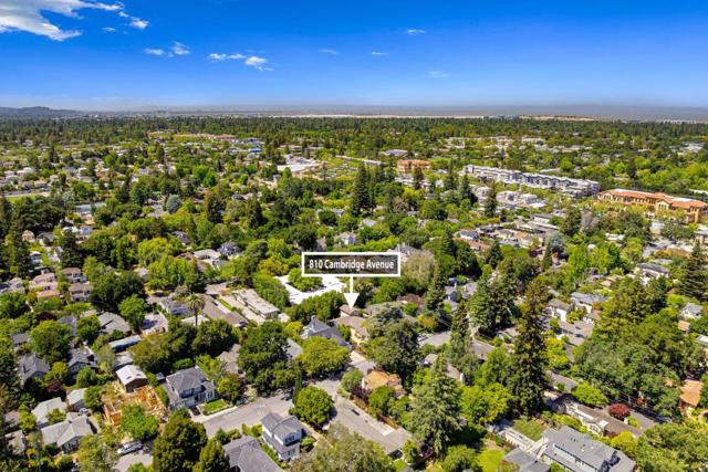 810 Cambridge Avenue, Menlo Park CA: https://media.crmls.org/mediaz/e4687c58-631e-450f-bf04-d5273ffc8033.jpg