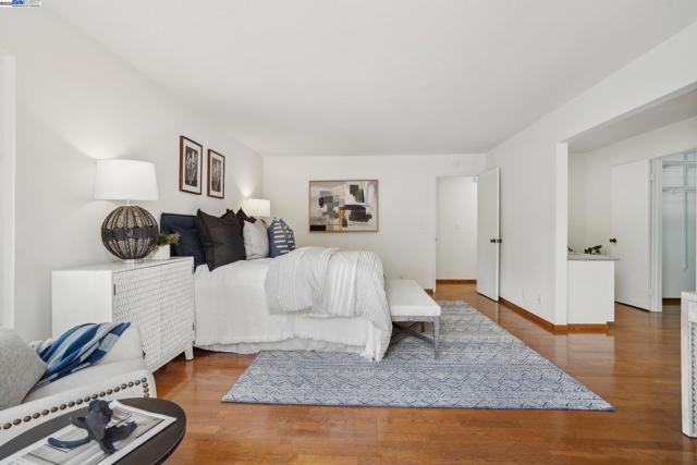 643 Contada Cir, Danville CA: https://media.crmls.org/mediaz/e468ae0b-9f0e-4e39-93c3-0e1ea36a3c81.jpg