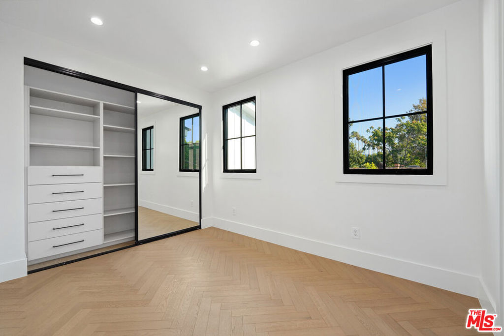 MLS #25616539 image #24