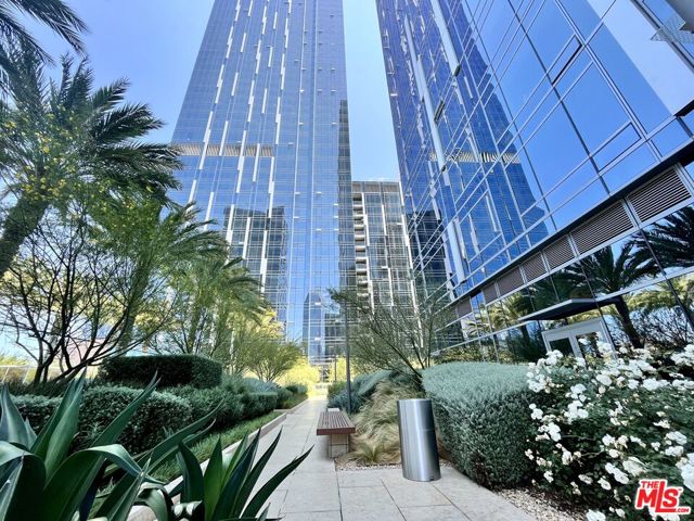 877 Francisco Street, Los Angeles CA: https://media.crmls.org/mediaz/e469fbbe-66f4-4f15-a599-7d1c37ab002b.jpg
