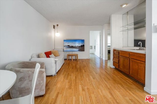 5036 Echo Street, Los Angeles CA: https://media.crmls.org/mediaz/e46b561f-8c28-43ac-8c1c-1b3f6eafc83f.jpg