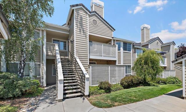 5965 Lake Almanor Drive, San Jose CA: https://media.crmls.org/mediaz/e46b9207-3540-443b-a652-b2f221e4f8ab.jpg
