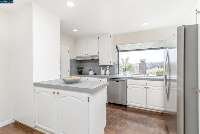 3608 VICTOR ST., Pinole CA: https://media.crmls.org/mediaz/e46c0a65-1b90-413b-bd8e-915e49632bd4.jpg