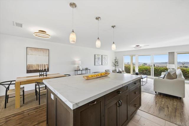 Detail Gallery Image 4 of 32 For 3902 Vista Campana #12,  Oceanside,  CA 92057 - 2 Beds | 2 Baths