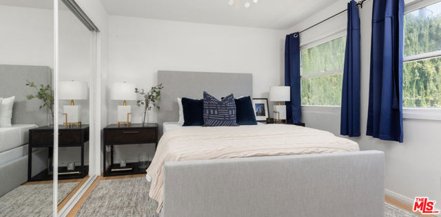 504 FOOTHILL Road, Beverly Hills CA: https://media.crmls.org/mediaz/e46de9d5-b44d-42f0-86eb-7b1026cd83d7.jpg