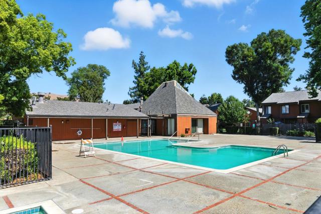 38623 Cherry Lane, Fremont CA: https://media.crmls.org/mediaz/e46dfee3-d942-41a9-97a0-9f8854ed585e.jpg